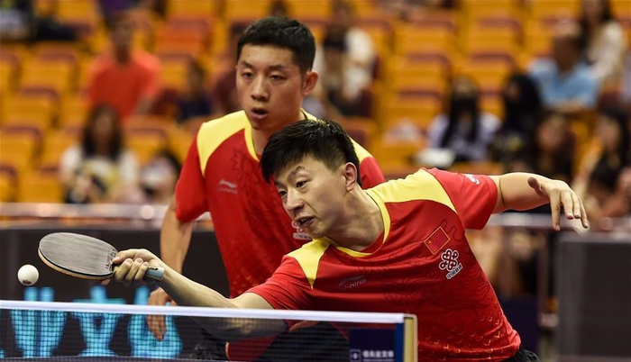 英格兰队鏖战波兰队，马龙统治全场