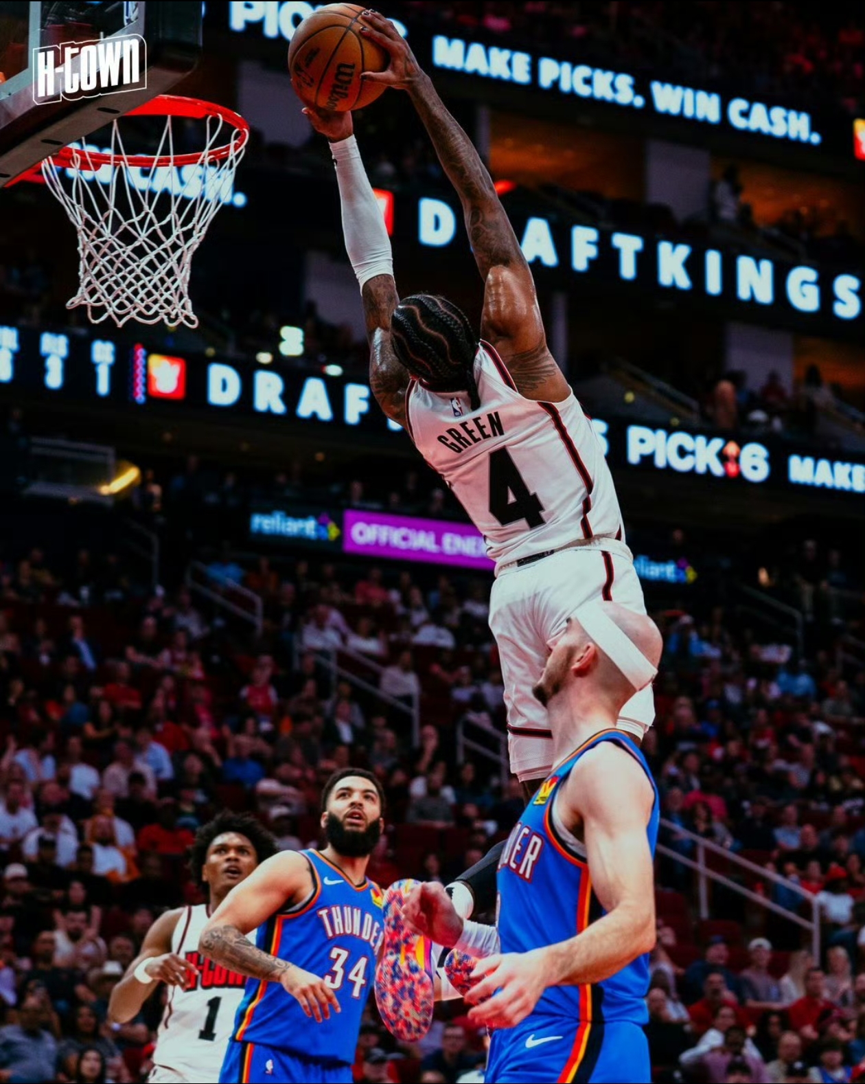 鹈鹕绝杀火箭，保罗点燃赛场的简单介绍