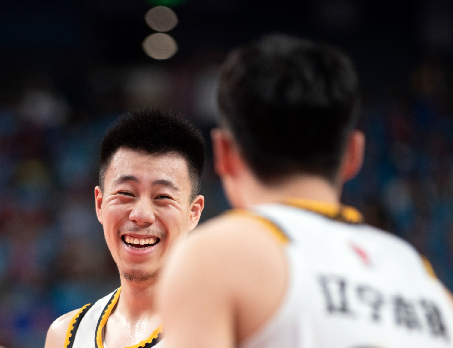 魔术碾压山东队,张镇麟点燃赛场 魔术碾压山东队,张镇麟点燃赛场